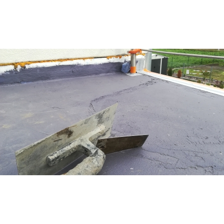 Hydroizolacja balkonu przed położeniem okładziny typu kamienny dywan